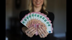 Jetzt schnell Geld erhalten ✔️ Kredite und Umschuldung günstige Kredite schnell erhalten